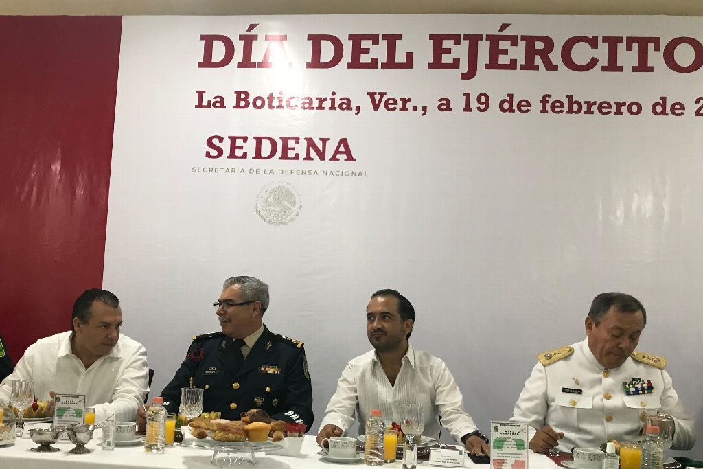 Imagen Celebran en Boca del Río el “Día del Ejército” 