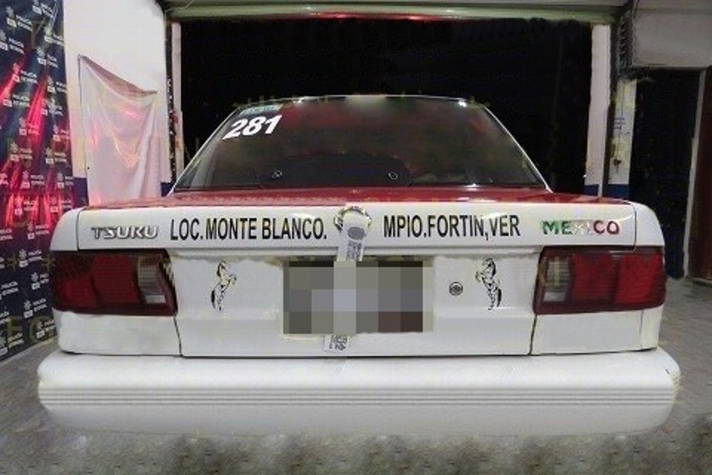 Imagen Recupera SSP taxi robado en Coscomatepec, Veracruz