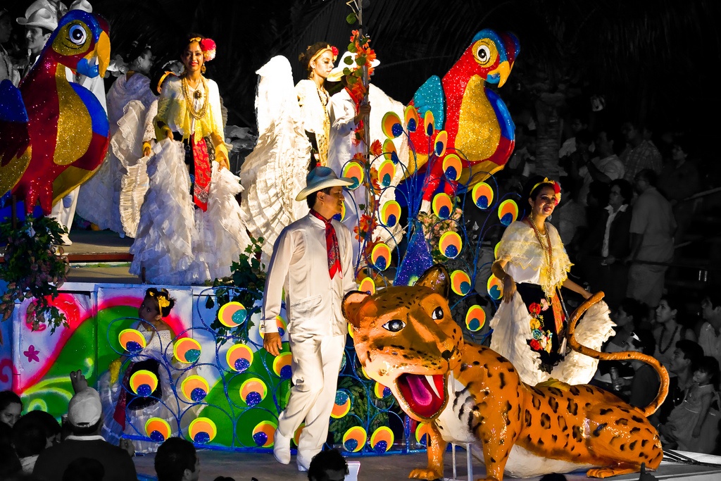 Hoy sábado, primer gran desfile de carros alegóricos del Carnaval de