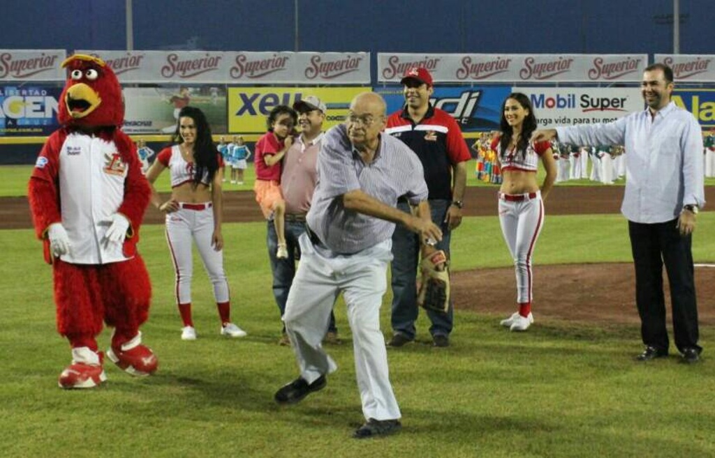 Imagen Fallece el Profesor Weller, histórico anotador del Águila en Liga Mexicana de Béisbol
