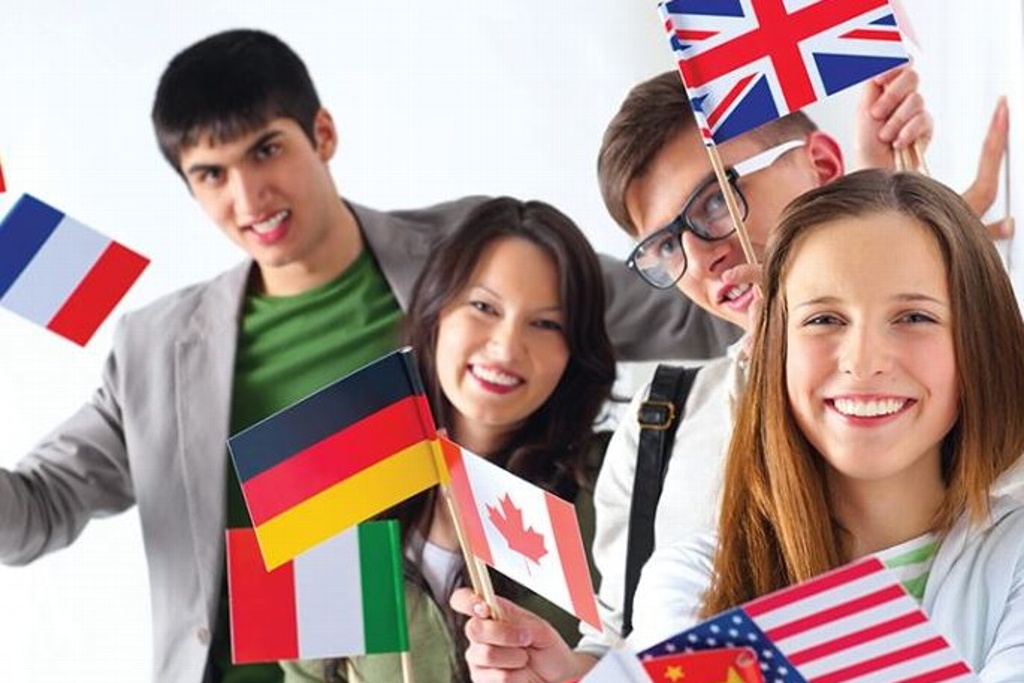 Imagen ¡Aquí los requisitos! Conacyt abre convocatoria de becas para estudiar en el extranjero