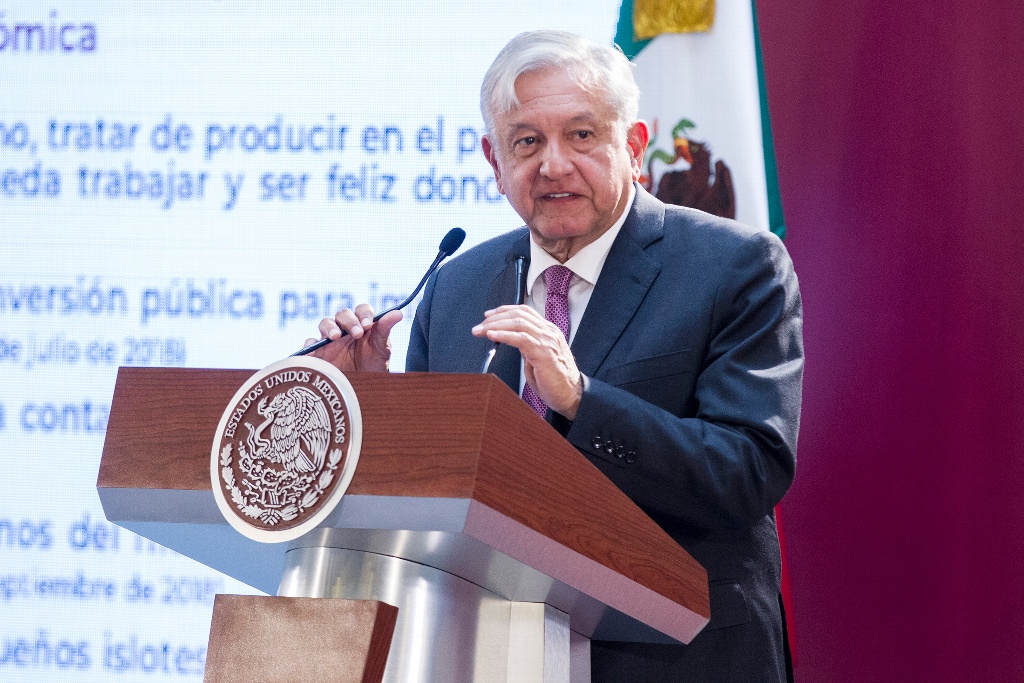 Imagen Pospone López Obrador firma de compromiso público de no reelección