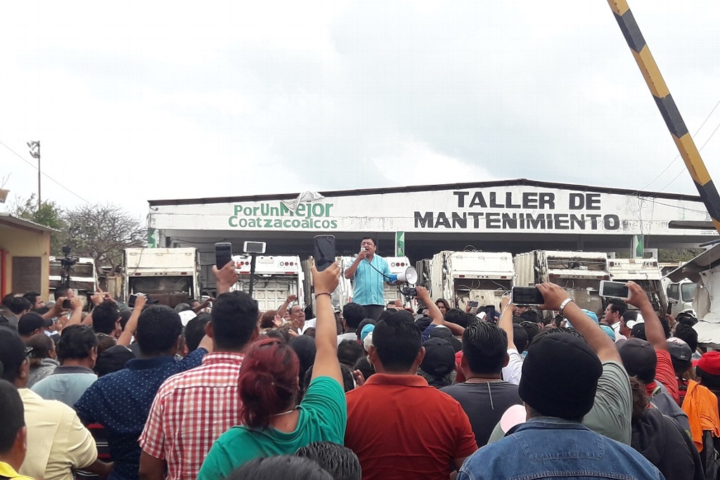 Imagen Ayuntamiento de Coatzacoalcos da marcha atrás a recortes, sindicato levanta paro