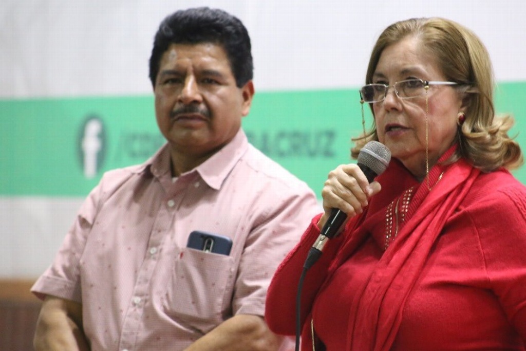 Imagen Se registra Zaida Alicia Lladó como candidata a la dirigencia del PRI en Veracruz 