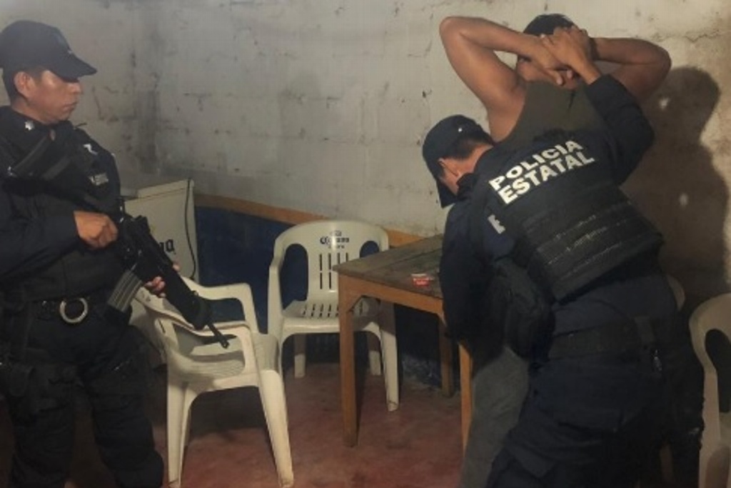 Imagen Implementan operativo de seguridad en bares y cantinas de Coatzacoalcos, Veracruz 