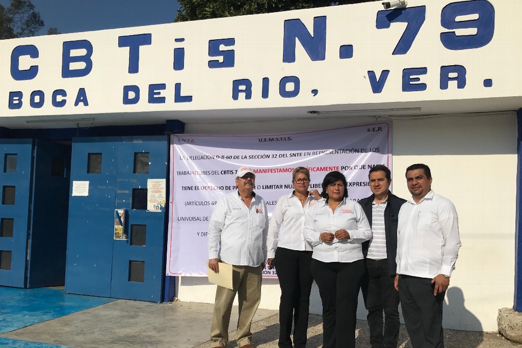 Imagen Maestros del CBTis 79 en Boca del Río, piden destitución del director