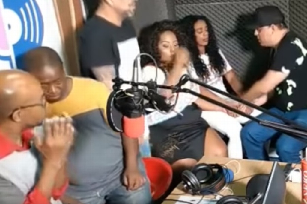 Se transmite en vivo asalta a estación de radio (+Video) xeu noticias