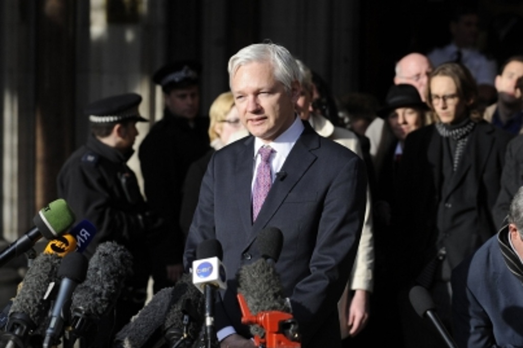 Imagen Assange ofrecería colaborar con Suecia y rechaza extradición a EU