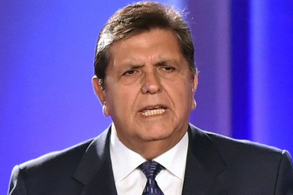 Imagen Ex presidente del Perú, en estado crítico tras pegarse un tiro cuando iba a ser detenido
