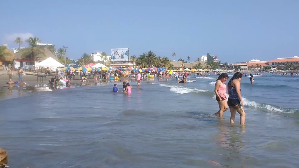 Imagen Denuncian abusos en playa Villa del Mar, en Veracruz