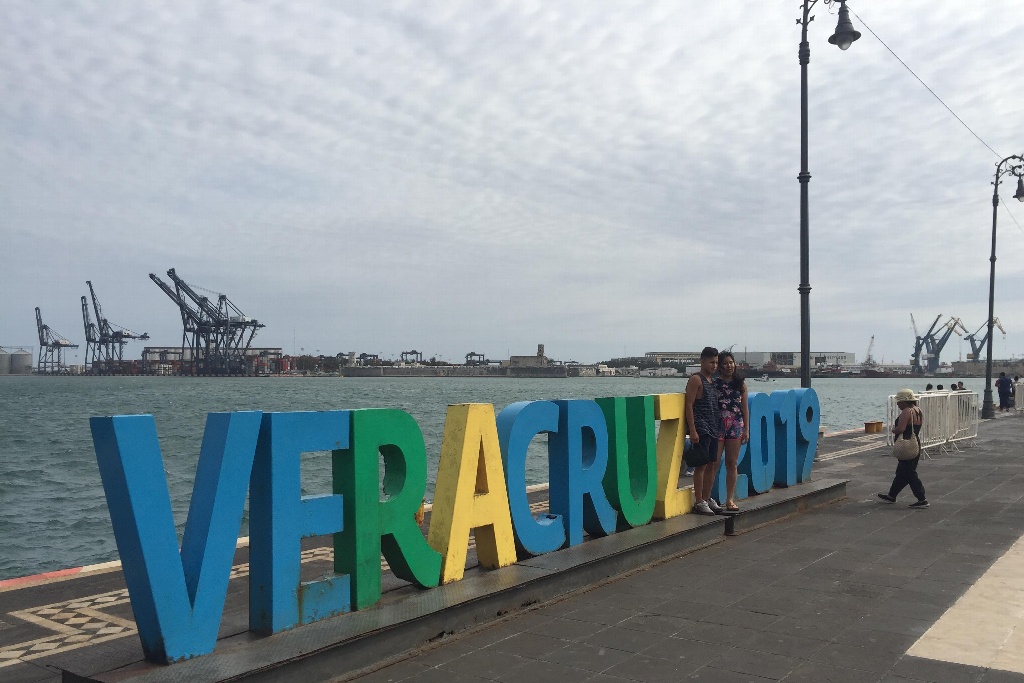 Imagen Ni el viento limita a los turistas que visitan Veracruz