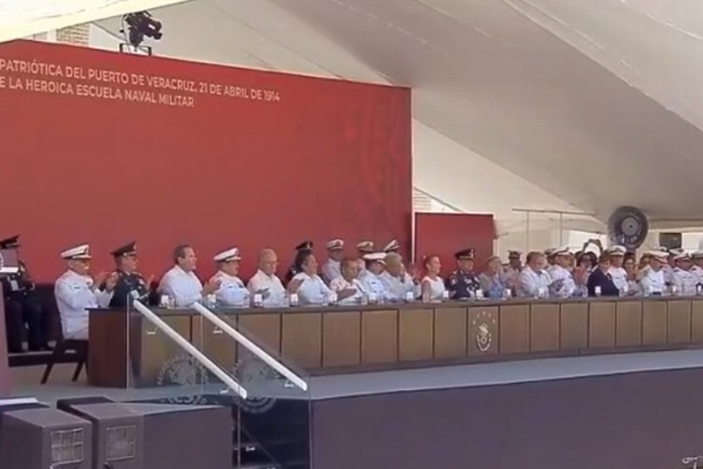 Imagen Encabeza AMLO ceremonia por la defensa de Veracruz (+Video)