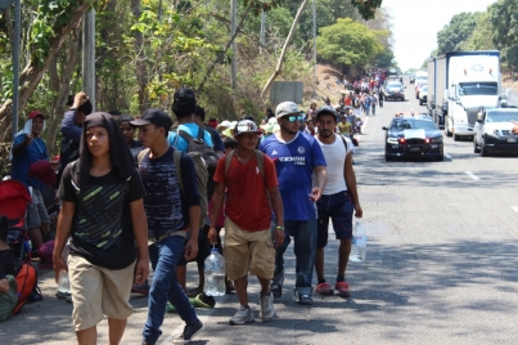 Imagen Aseguran a 400 migrantes en Pijijiapan, Chiapas 