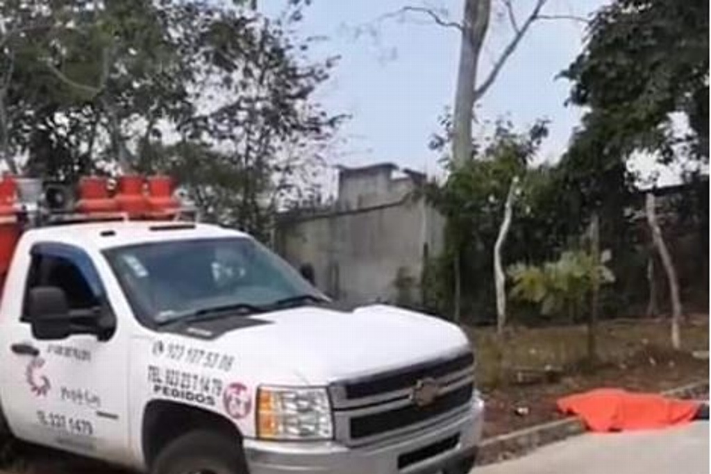 Imagen Trabajador muere aplastado por camión gasero en Las Choapas, Veracruz