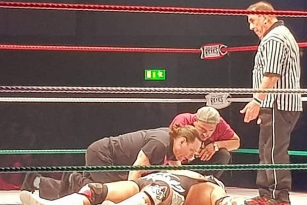 Imagen Fallece 'Silver King' durante función de lucha libre en Londres