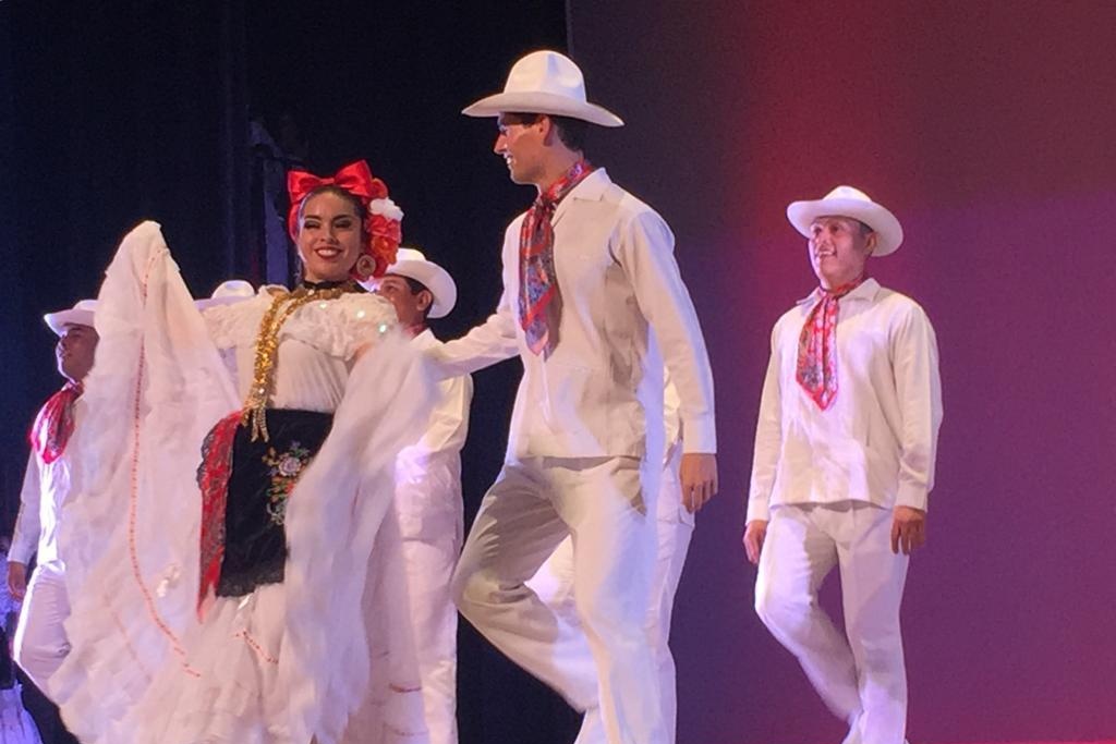 Imagen Exitosa gala de danza del Ballet Folklórico de Orizaba, Veracruz (+fotos)