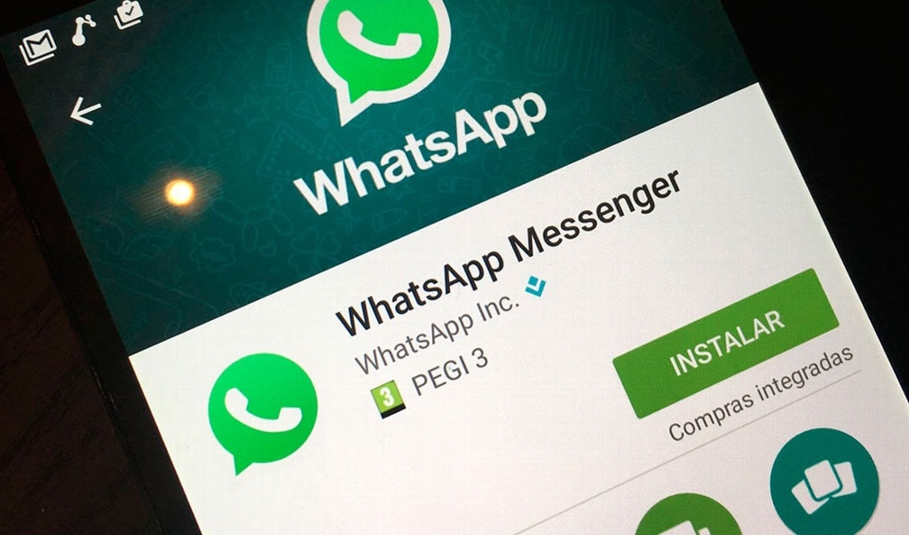 Imagen WhatsApp pide actualizar aplicación para evitar posibles ataques