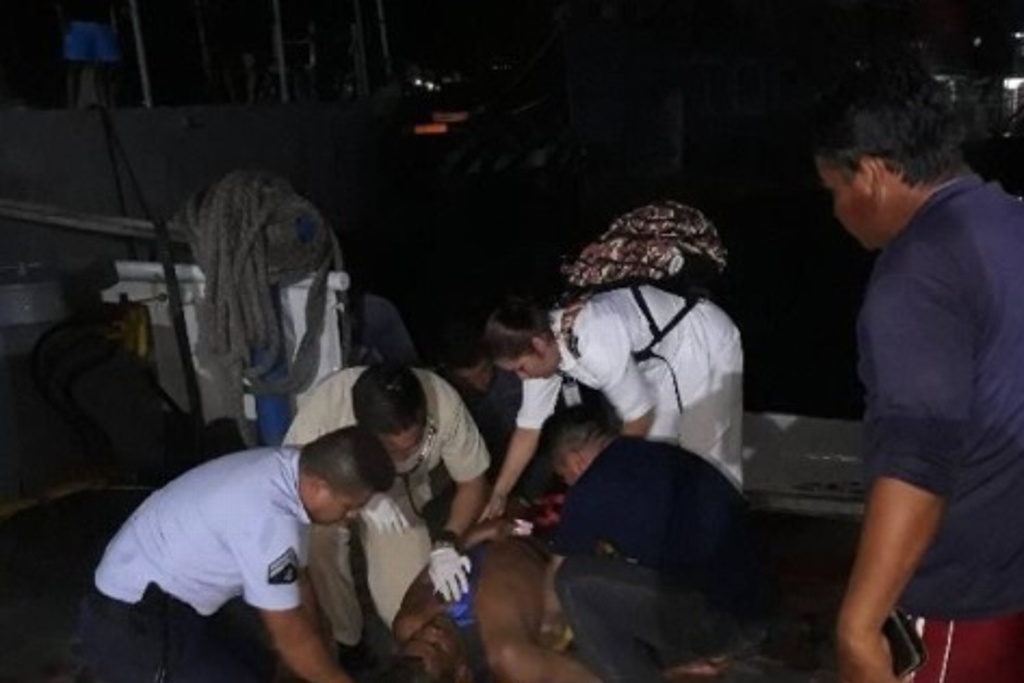 Imagen Rescata Semar a tripulante de embarcación menor en costas de Coatzacoalcos, Veracruz