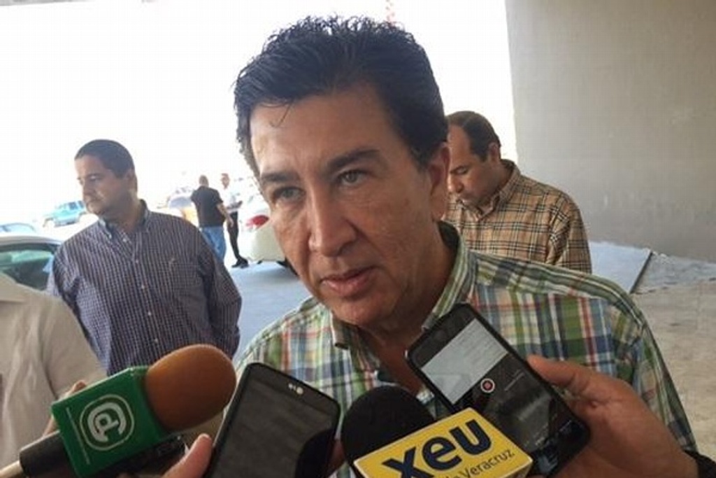 Imagen Delincuencia en Veracruz no respeta ni la casa de Dios: Héctor Yunes