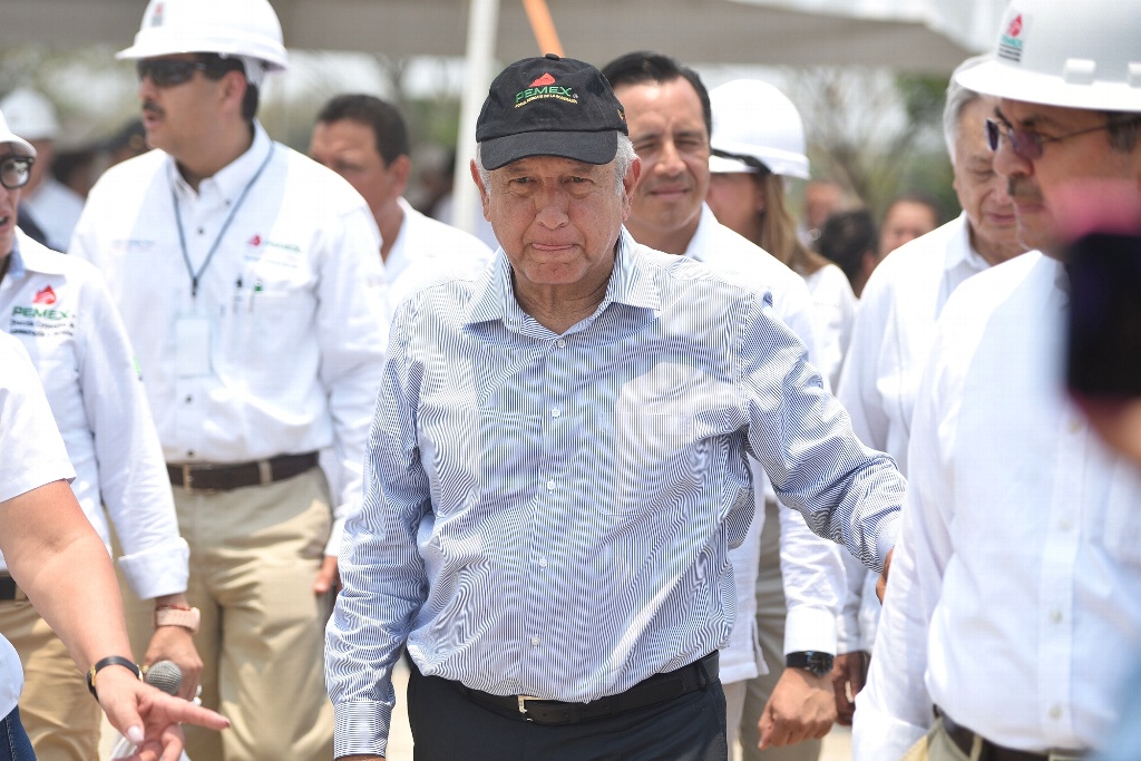 Imagen “Vamos bien en el sector energético y en especial en Pemex”, asegura AMLO en Veracruz
