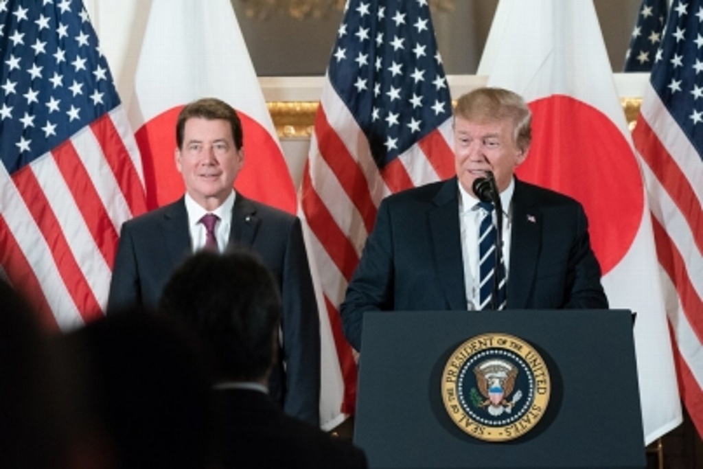 Imagen Trump aboga por estrechar lazos económicos con Japón