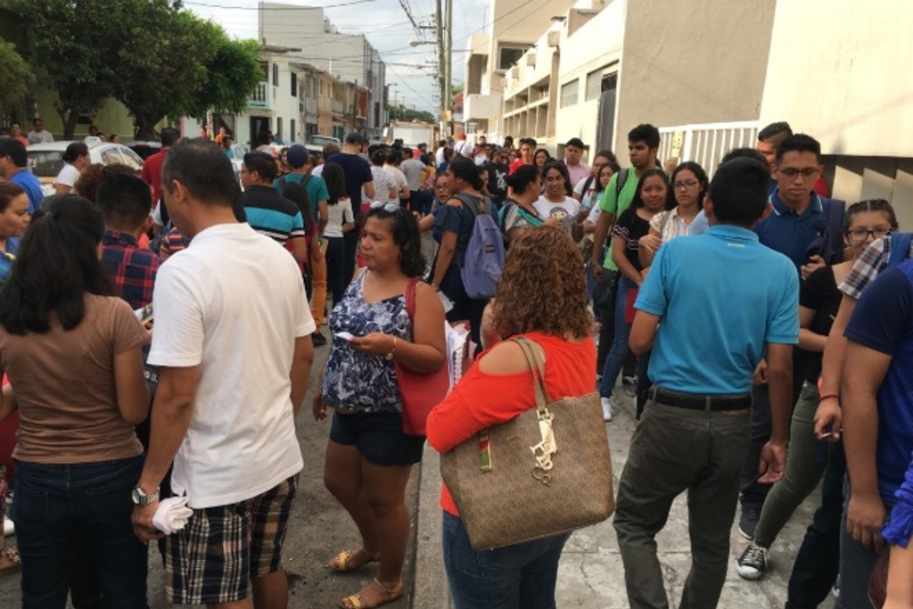 Imagen Son casi 10 mil aspirantes que presentan examen de la UV solo en Veracruz-Boca del Río