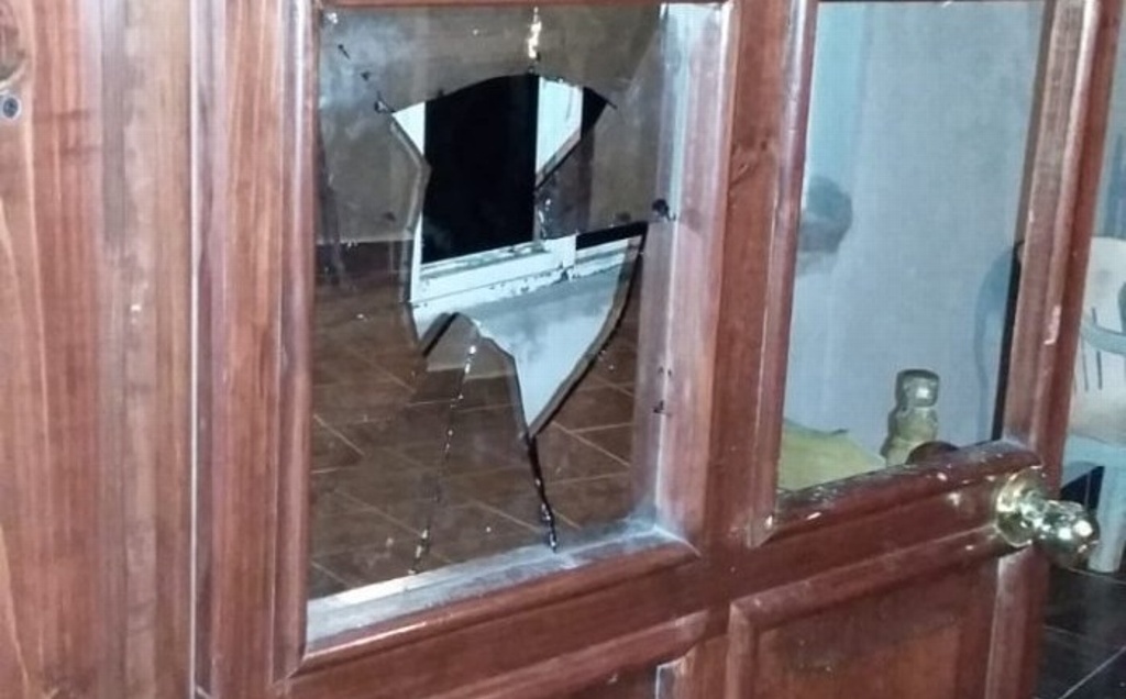 Imagen Interpone síndica de Soledad Atzopan, denuncia tras apedrearle su casa y Ayuntamiento
