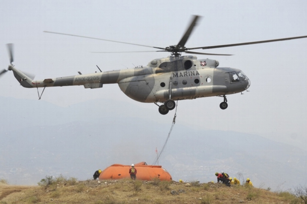 Imagen Localizan cuerpos de tripulantes de helicóptero de la Marina siniestrado en Querétaro