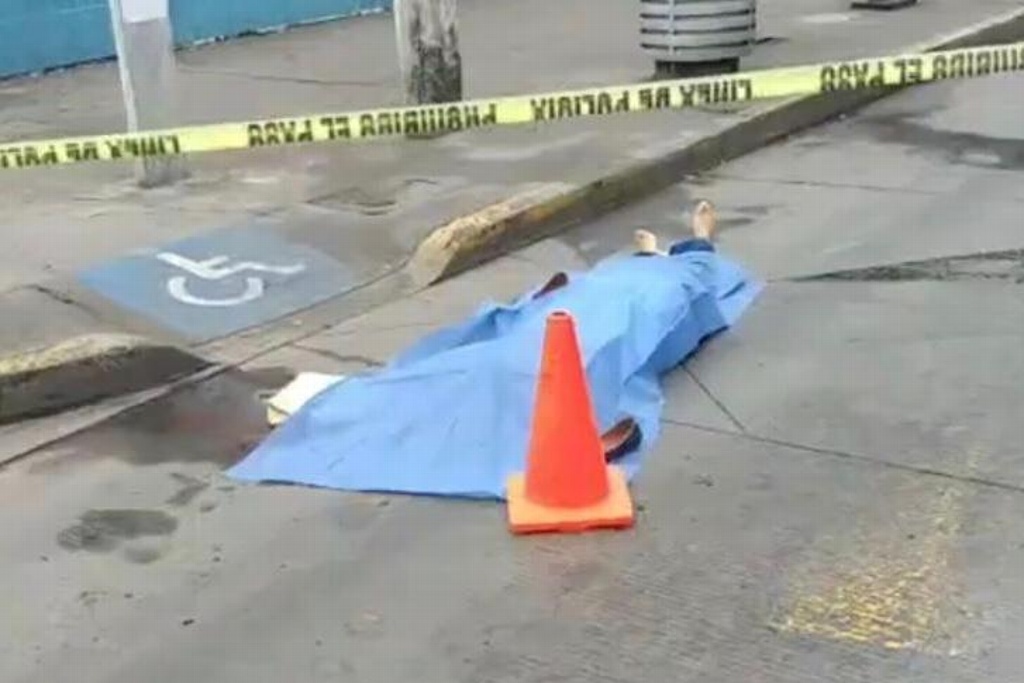 Imagen Urbano atropella a mujer de la tercera edad y muere en avenida Diaz Mirón de Veracruz