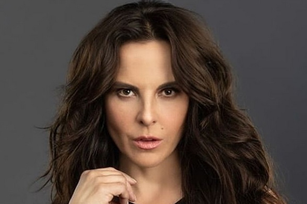 Imagen Verónica del Castillo aconseja a su hermana Kate que 