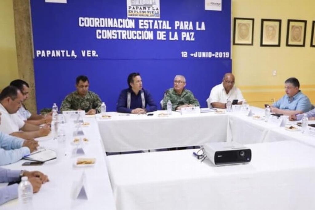 Imagen Encabeza Gobernador mesa de coordinación para la construcción de la Paz, en Papantla, Veracruz