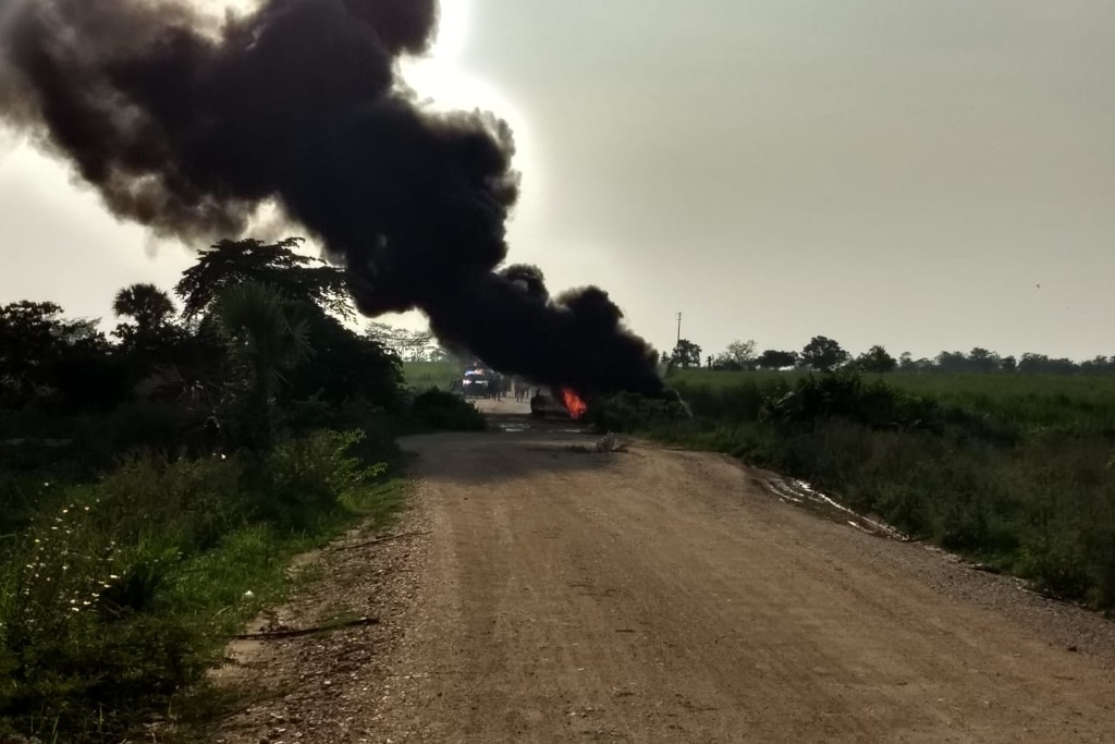 Imagen Reportan incendio de vehículo en Cosamaloapan, Veracruz 