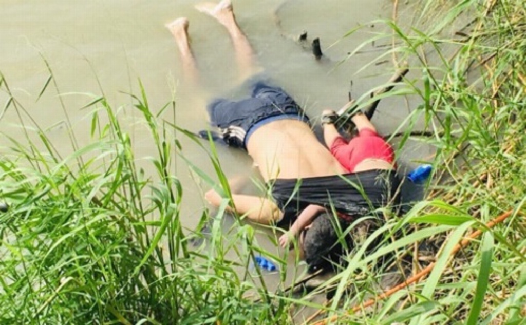 Imagen Salvadoreño y su hija mueren ahogados en intento por llegar a EU