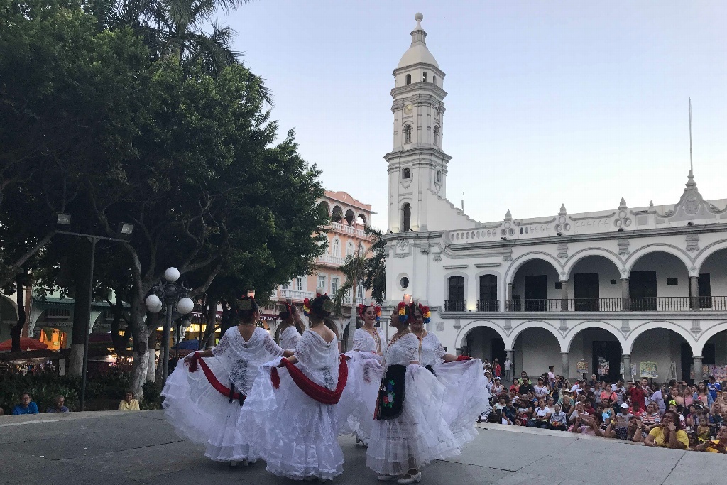 Imagen Zócalo de Veracruz, un sitio emblemático para porteños y turistas (+Vídeo)