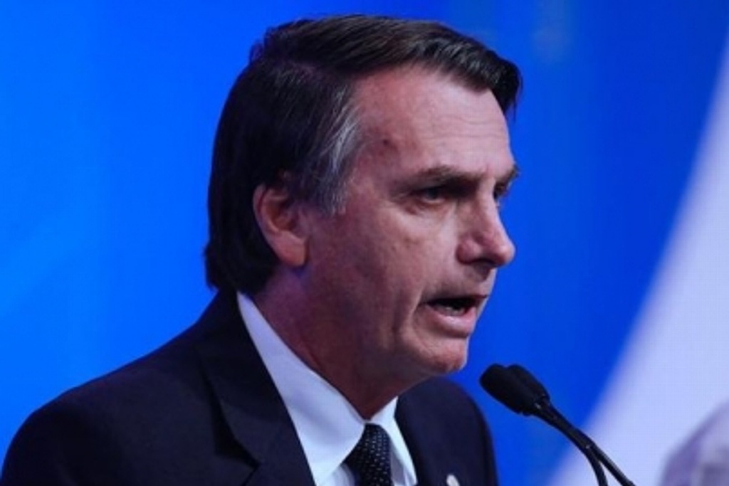 Imagen Presidente de Brasil evalúa nombrar a su hijo embajador en EU