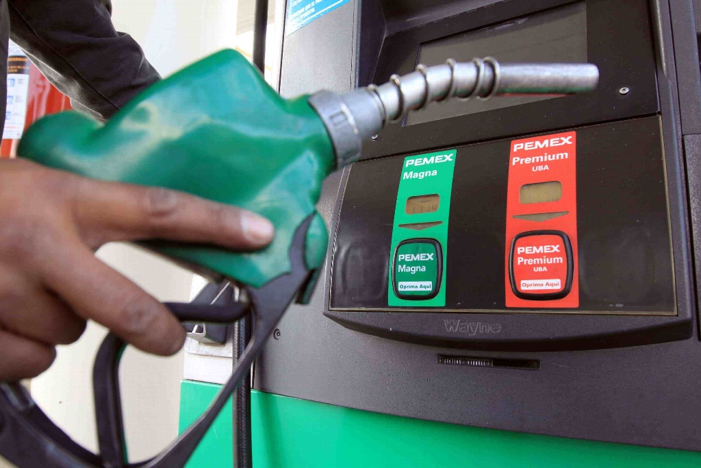 Imagen Aumenta gobierno estímulo fiscal a la gasolina Premium de 1.01 a 11.13%