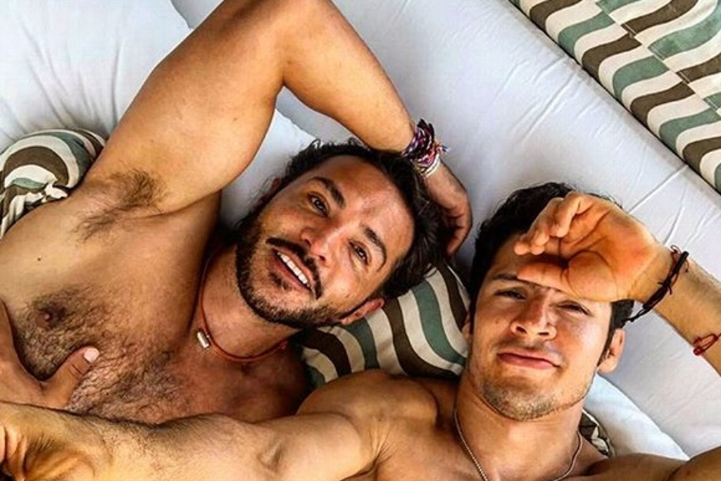 Imagen Alejandro Maldonado, ¡en la cama! con el medallista olímpico Eduardo Ávila