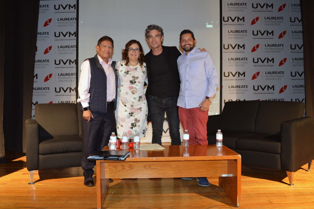Imagen Apadrina Juan Osorio nueva licenciatura de la UVM 