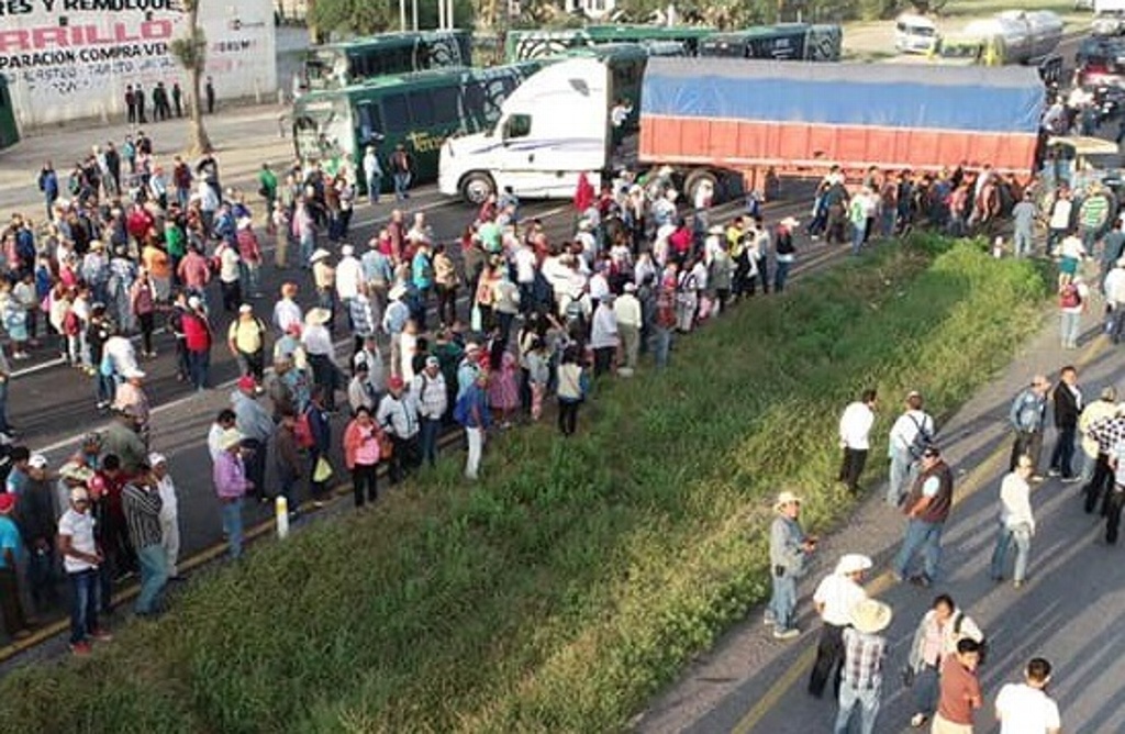Imagen Más de 50 mil campesinos bloquean carreteras del país