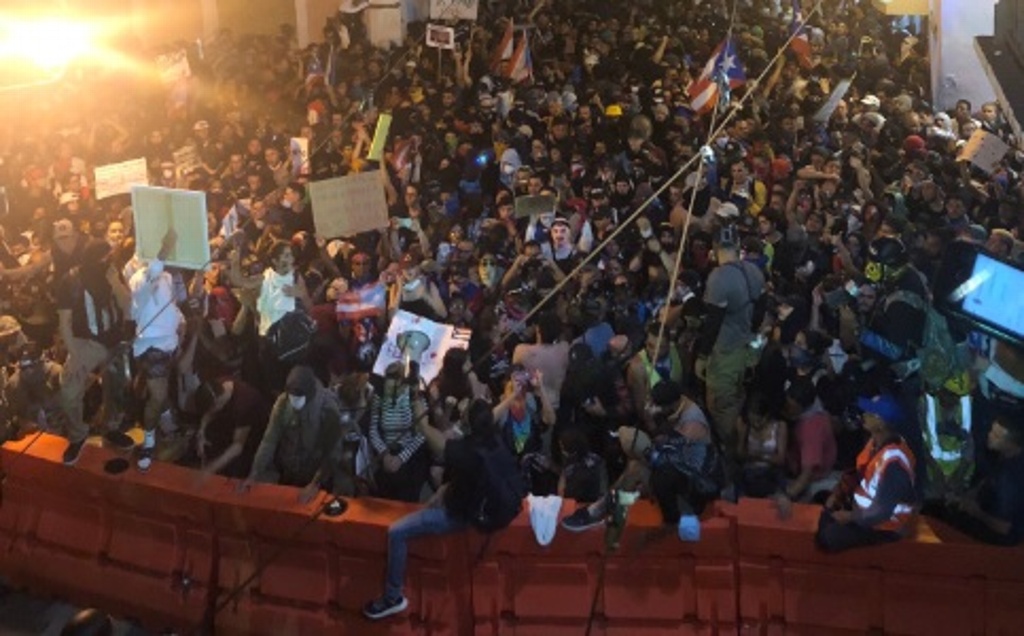 Imagen Miles marchan en Puerto Rico para exigir renuncia de gobernador