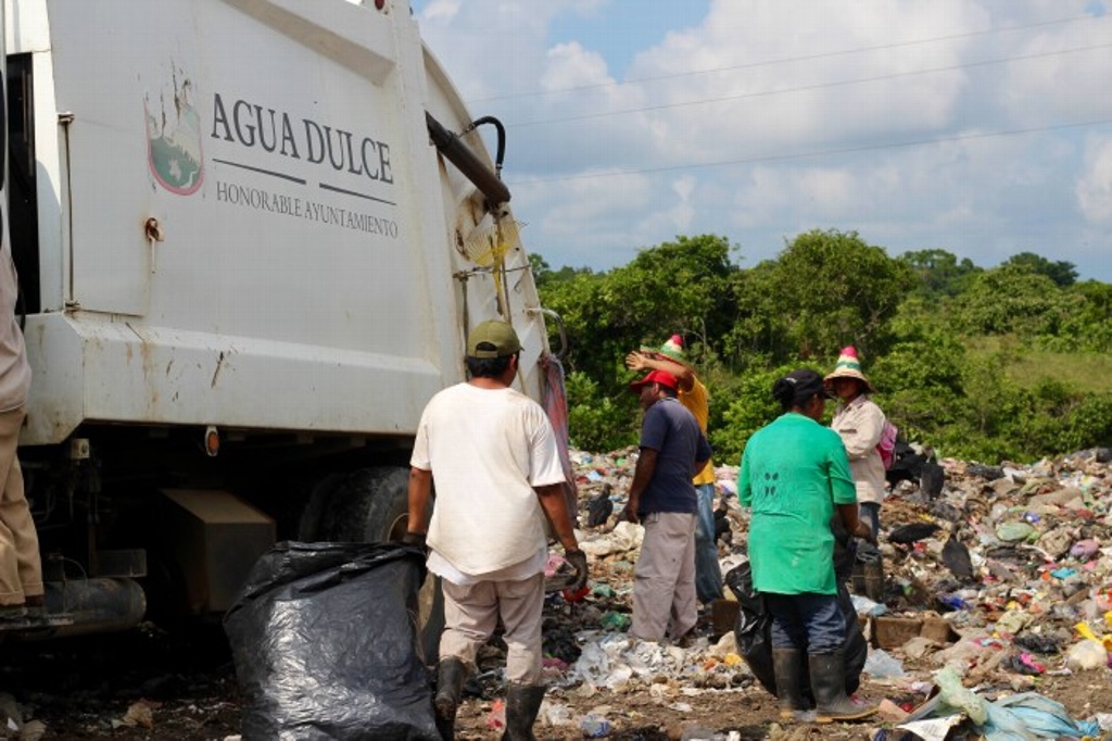 Imagen Sin avisar Sedema clausura basureros de Agua Dulce, Moloacán y Las Choapas