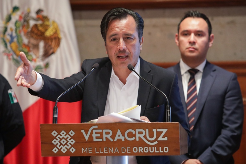 Imagen Cuitláhuac García discrepa con Fiscal; afirma que han detenido a dos mil 209 personas