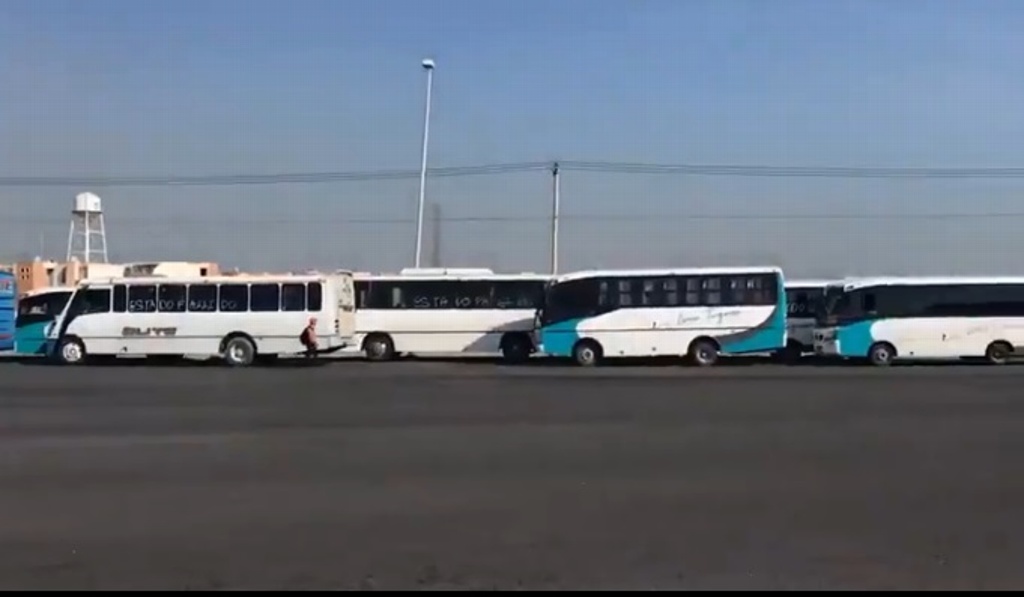 Imagen Transportistas exigen seguridad; permiten paso libre en la México-Pachuca (+Video)
