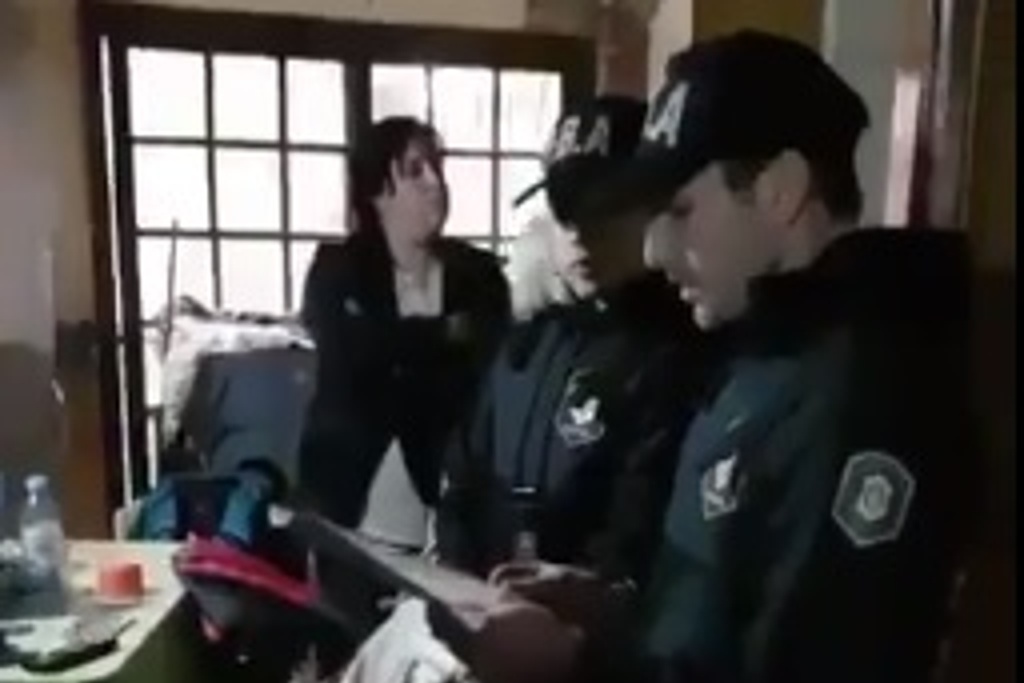 Imagen Viola a su hijo, lo graba y manda videos a su novio