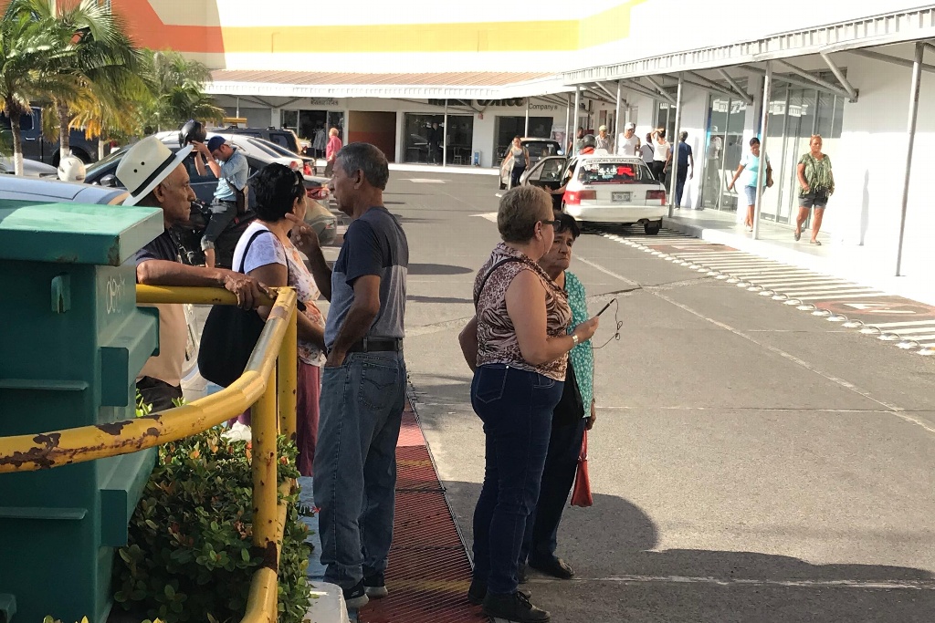 Imagen No llegan pagos a pensionados del IMSS y se inconforman en Veracruz (+video)