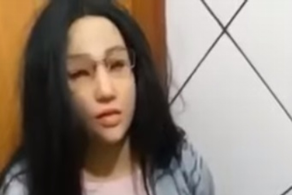 Imagen Intenta escapar de prisión disfrazado de mujer (+Video)