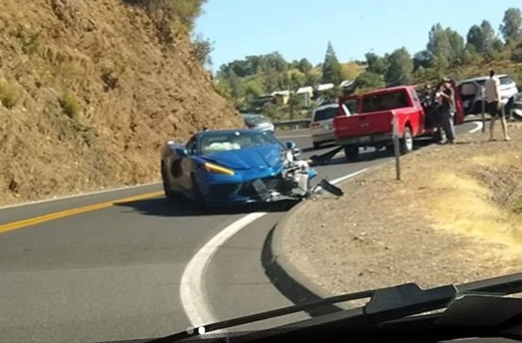 Imagen ¡Choca un Corvette 2020 en carretera! (+Video)