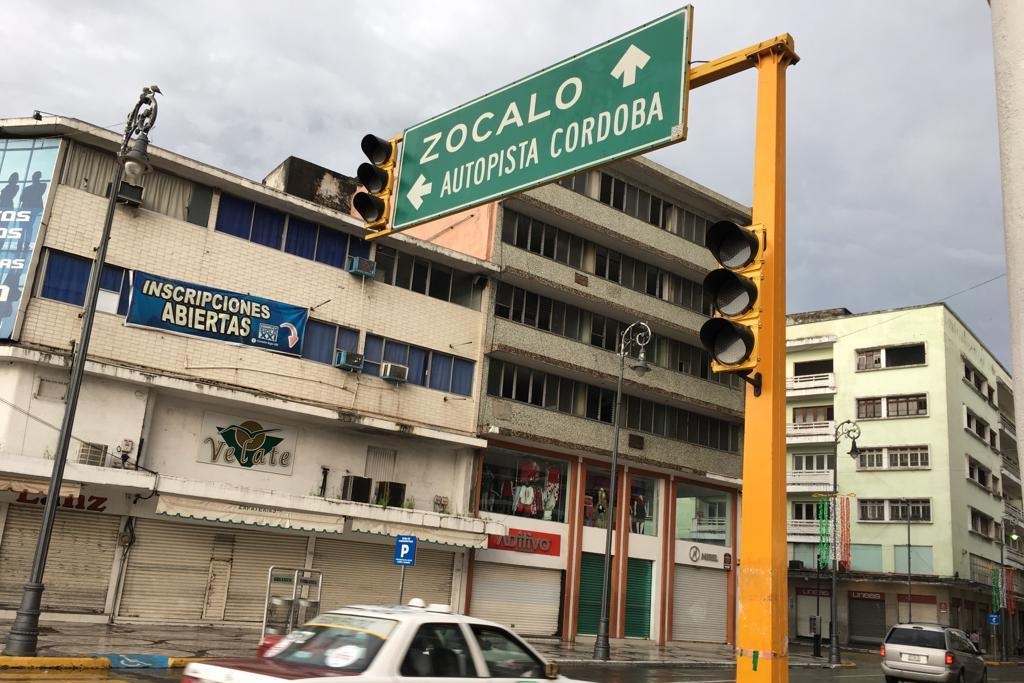Imagen Semáforos sin funcionar en zona centro de Veracruz, tome precauciones 