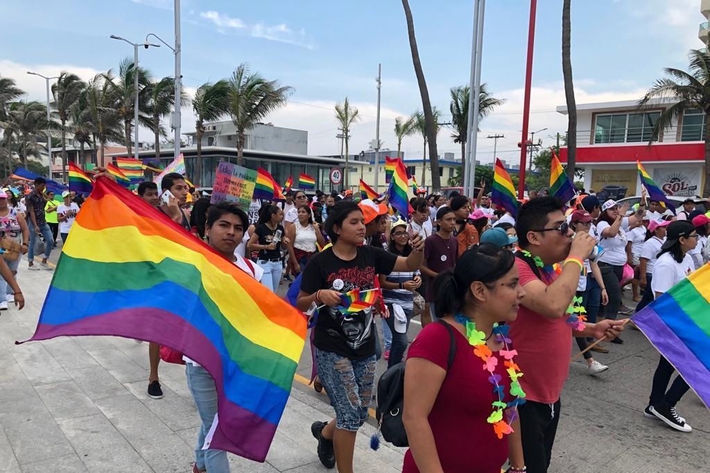 Imagen Mujeres trans y miembros de la comunidad LGBT sufren discriminación laboral en Veracruz