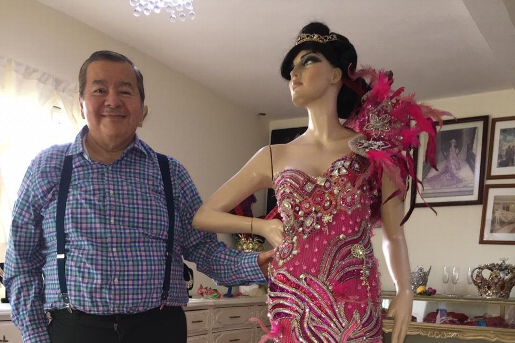 José Luis Férez se prepara para vestir a su reina 25 del Carnaval de